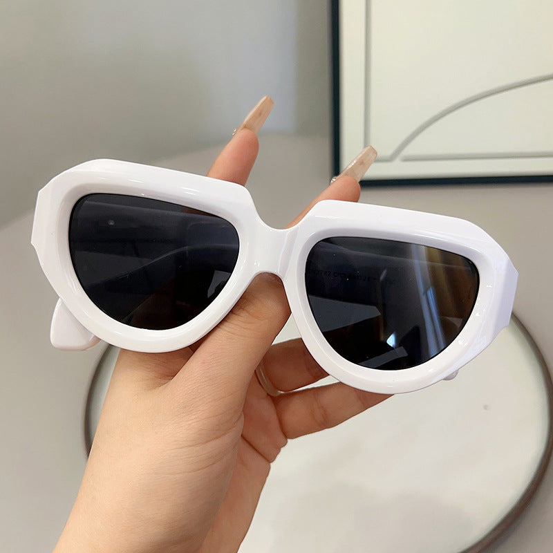 Gafas de Sol Mariposa  con Marco Grueso y Protección UV