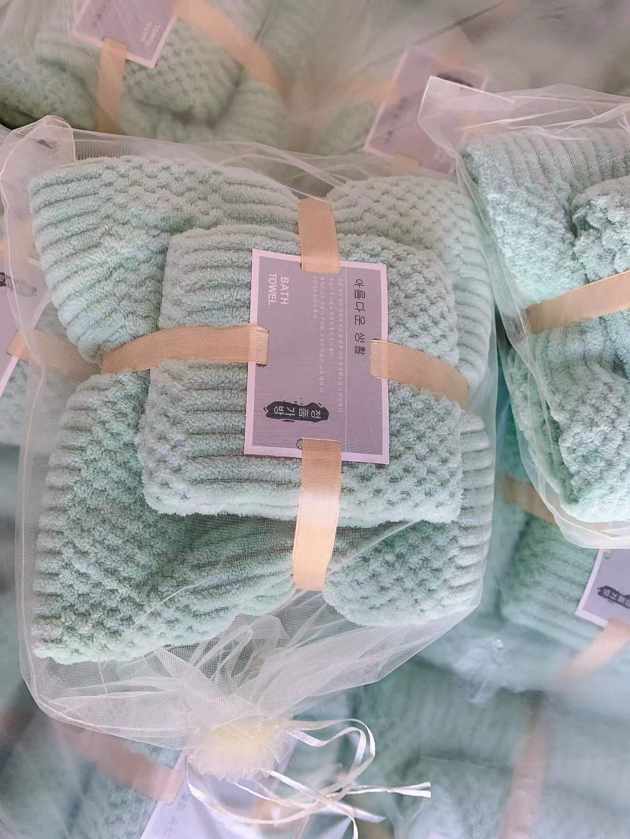 Toalla de baño coral suave: toalla de cara absorbente para adultos, productos para el hogar, diseño de cuadrícula auspiciosa