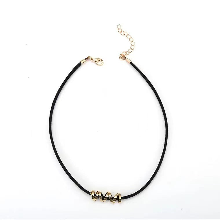 Collar tipo shocker con accesorio minimalista en plata S925