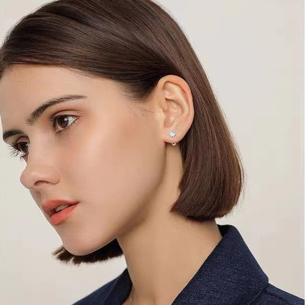 Aretes de Botón con Piedra de Luna en Plata 999 – Diseño Elegante y Sutil para Mujer