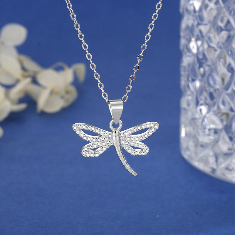 Cadena de Plata Corta con Dije de Libélula y Cristales Brillantes