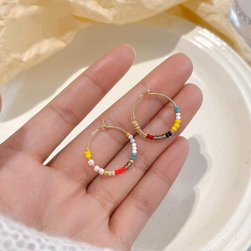 Candongas medianas en plata S925: estilo retro y con piedritas de colores