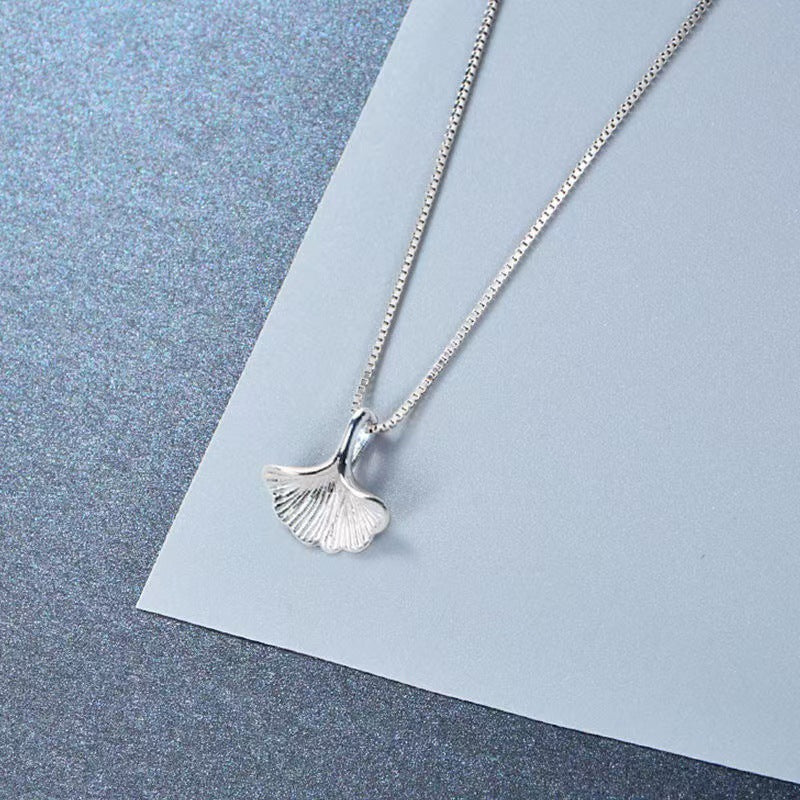 Nueva cadena de collar de hoja de ginkgo para mujer: estilo bohemio, delicada, con diseño de hoja dulce, ideal para llevar en ocasiones especiales
