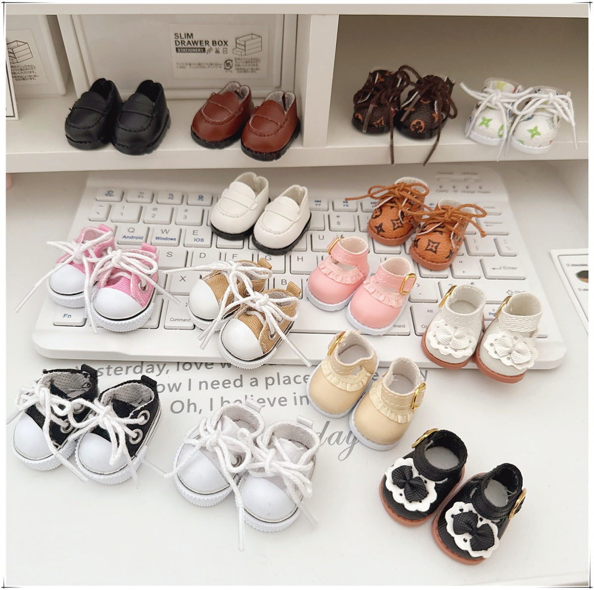 Zapatillas de lona para muñecas de 17 cm: Labubu, muñeca de algodón de 10 cm, color negro y blanco, con cordones