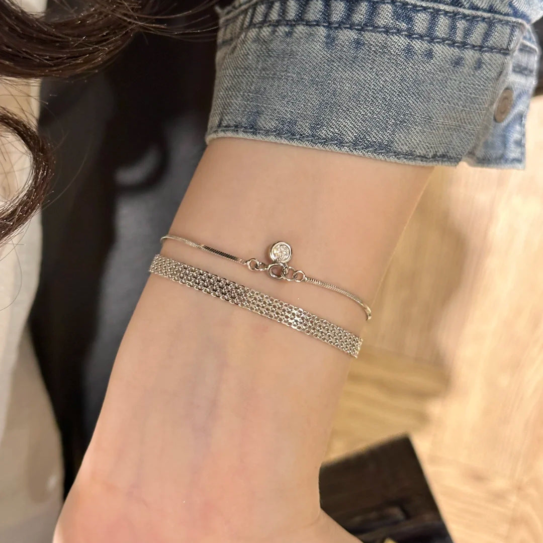 Pulsera en Plata de ley: tejido en Malla, diseño Minimalista estilo Correa de Reloj