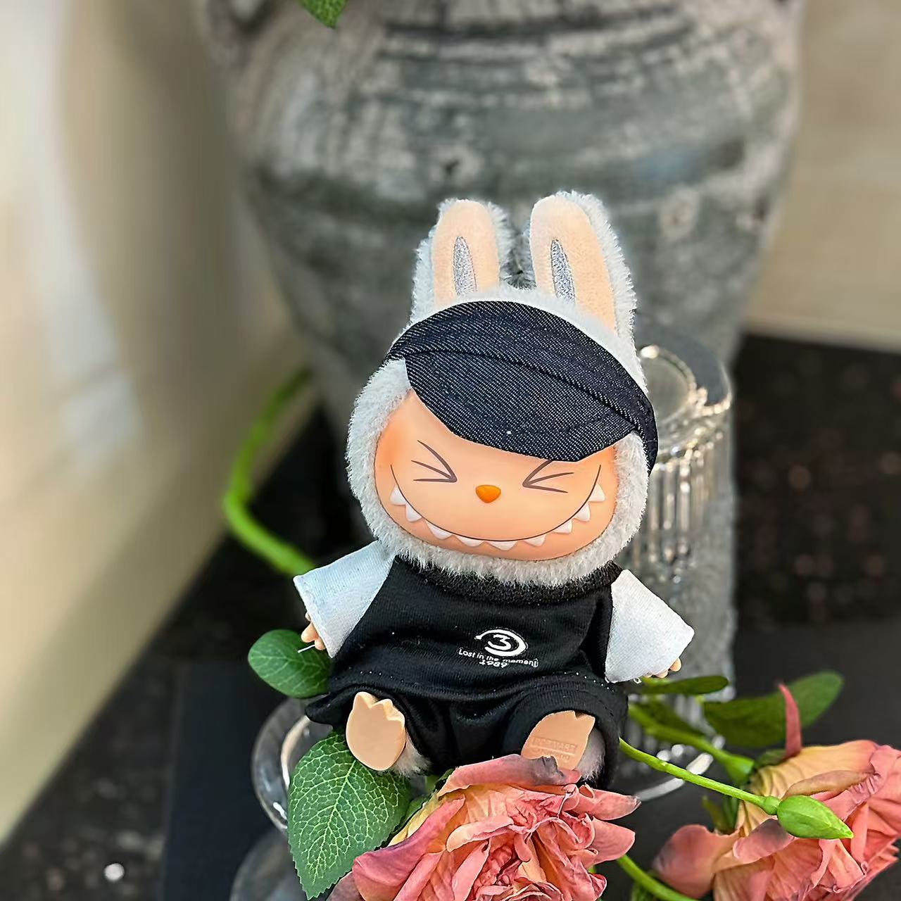 Ropa Oversize para Muñeca Labubu 17 cm – Accesorios de Moda Urbana (Muñeca No Incluida)