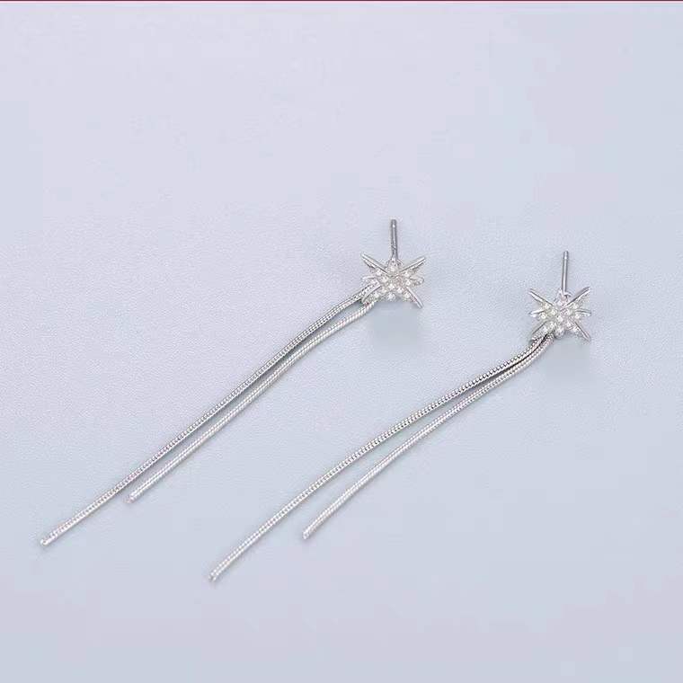 Aretes Largos de Plata 925 – Diseño de Estrella con Borlas y Cierre de Presión