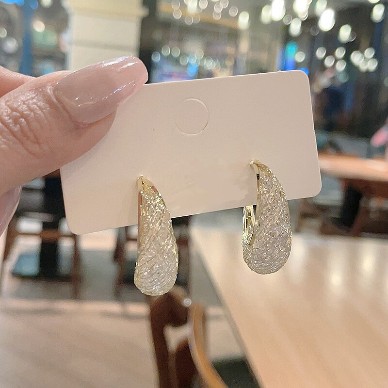 Aretes de Gota Grande con Zirconias – Cierre Tipo Bayoneta para Mujer