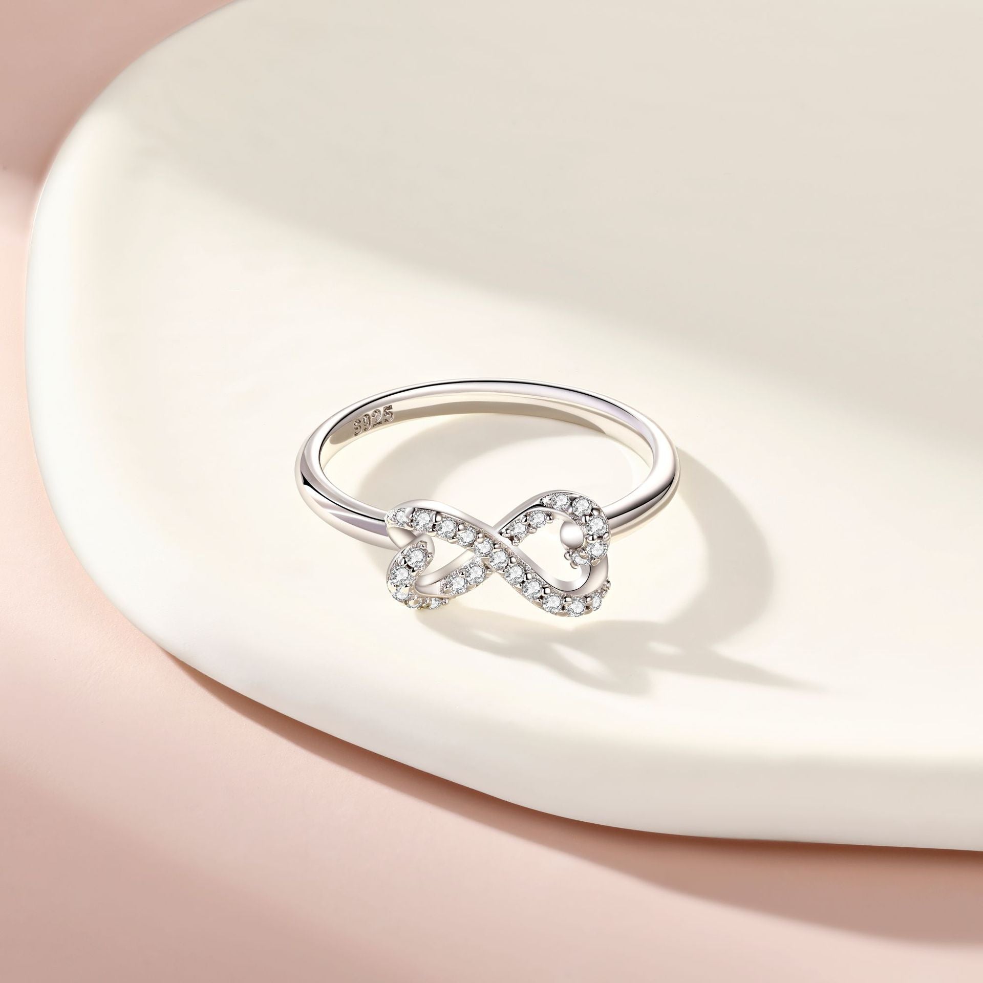 Anillo de Corazón con lazo de mariposa de plata 925: Joyería para Mujer