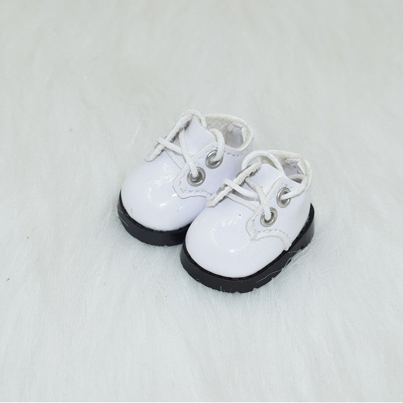 Zapatos blancos con cordones para muñecos Labubu de 17CM, perfectos para complementar ropa de muñecos y figuras de acción.