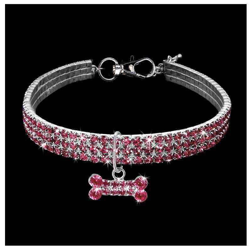 Accesorio elegante de cristales para mascotas con charm decorativo