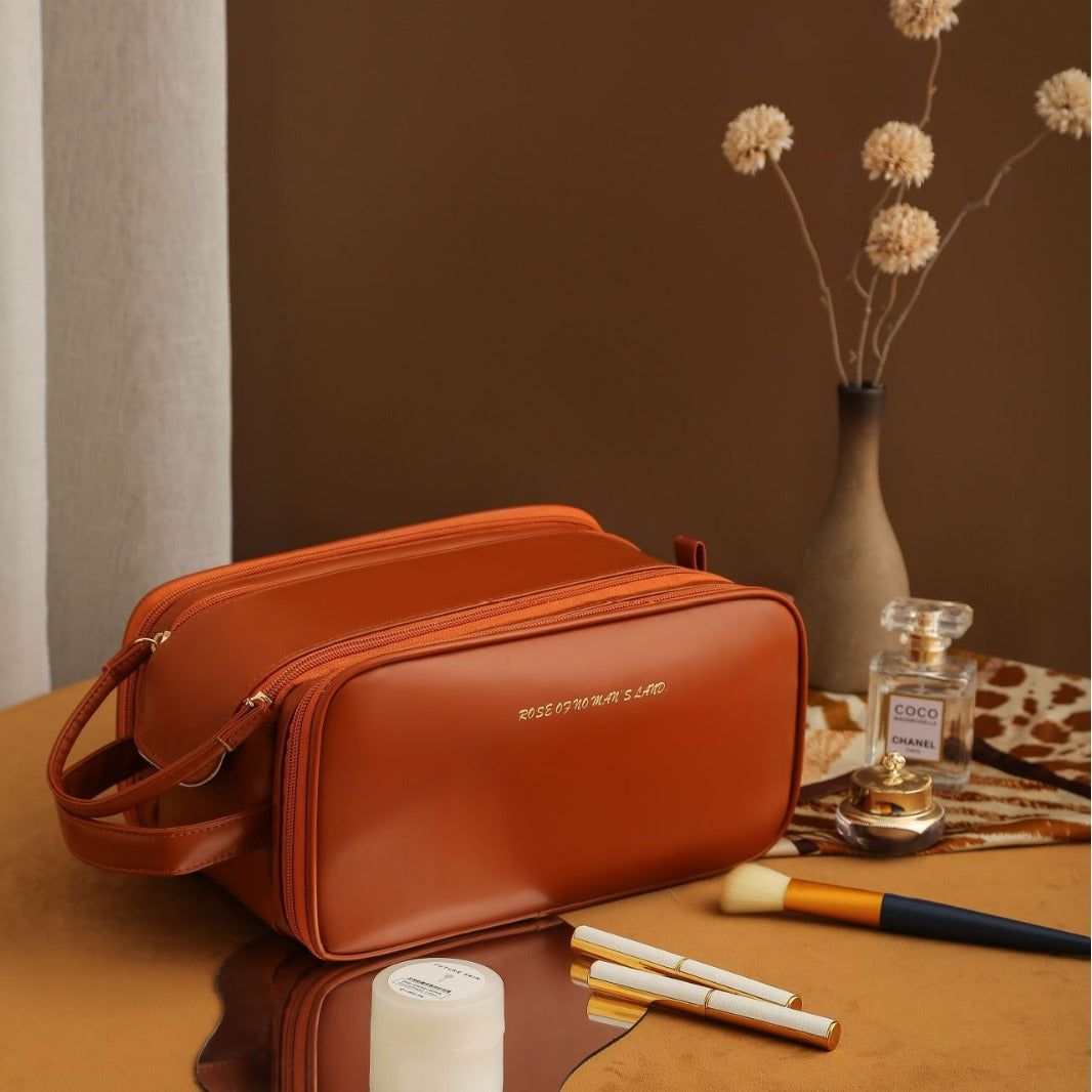 Neceser de maquillaje nuevo de PU en color marrón anaranjado con gran capacidad, ideal para viajes y organización diaria.