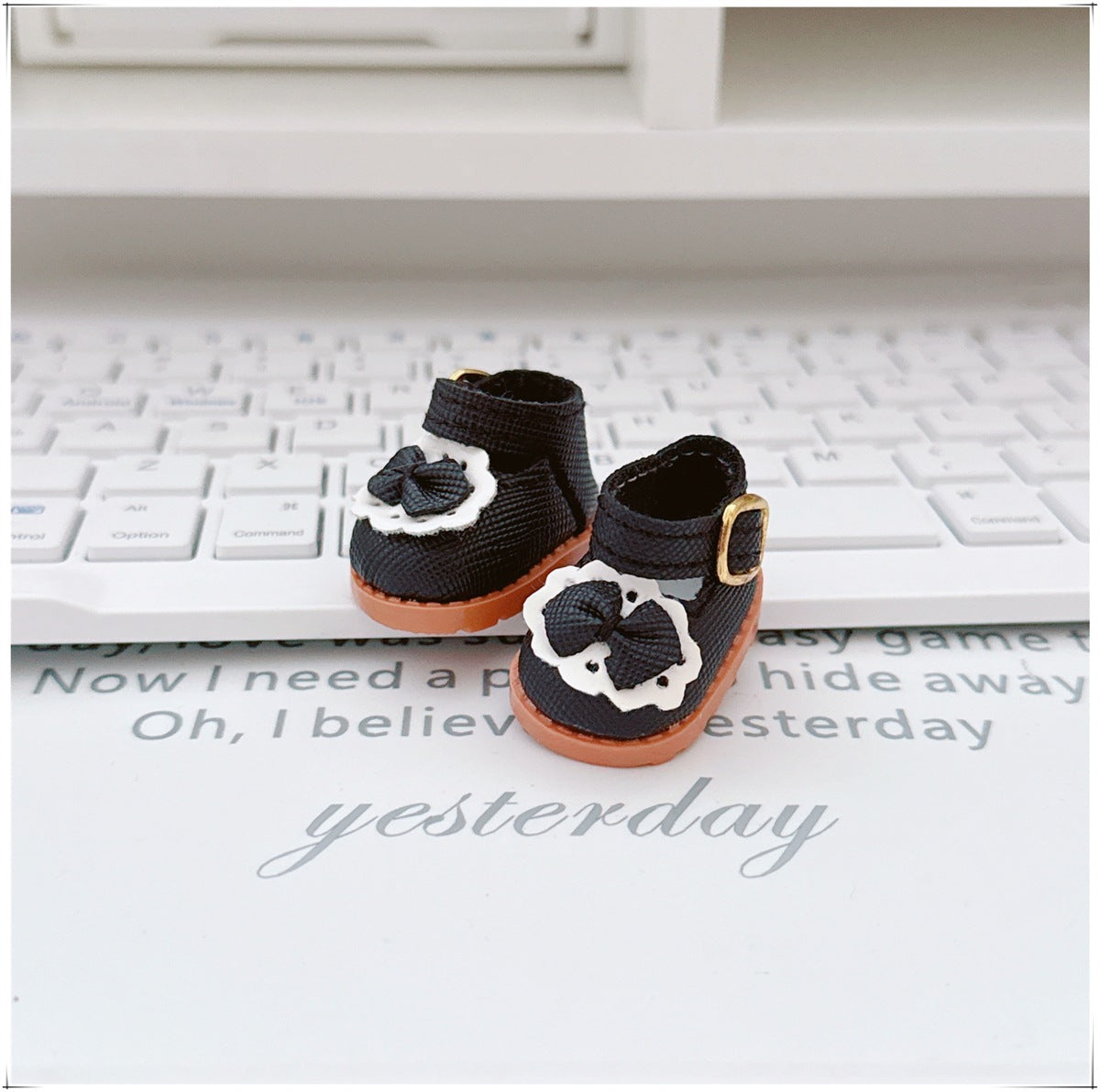 Zapatillas de lona para muñecas de 17 cm: Labubu, muñeca de algodón de 10 cm, color negro y blanco, con cordones