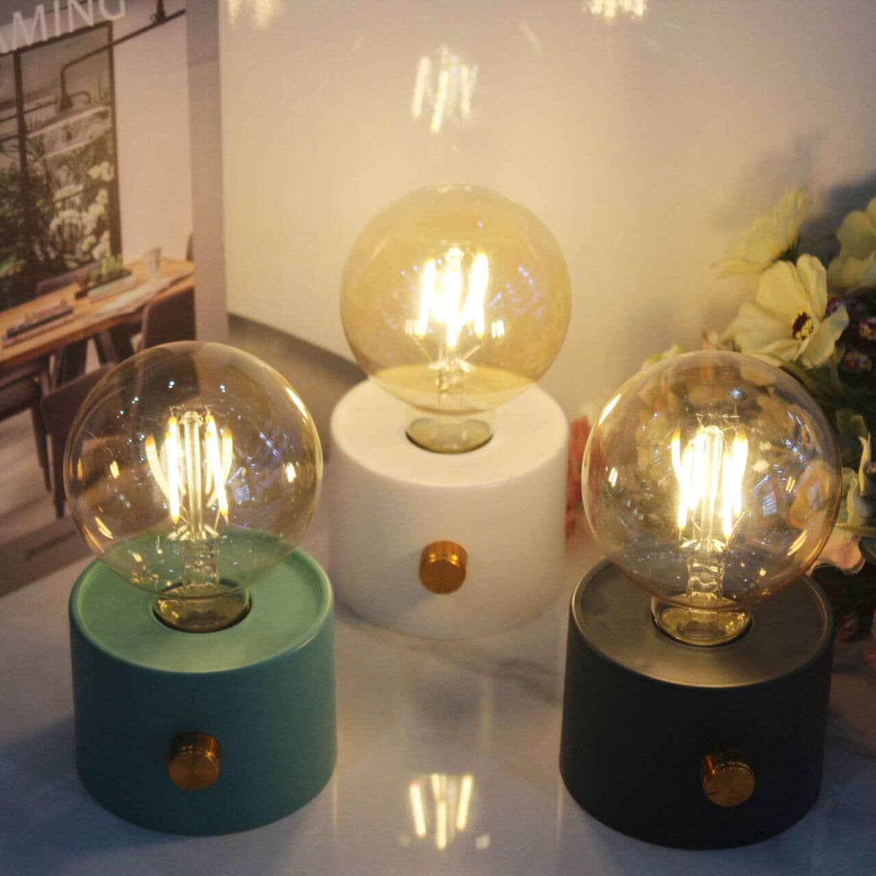 Lámpara de Noche LED Vintage: Luz de Carga, Bombilla de Tungsteno, Ideal para Dormitorios y Decoración de Mesas