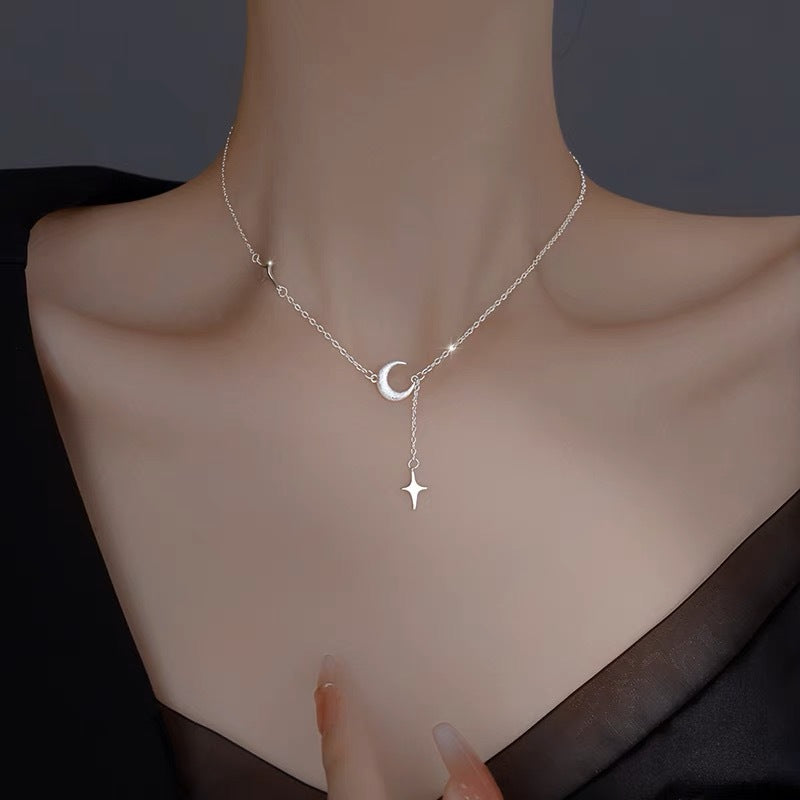 Collar Tipo Princesa en Plata 925 – Dije de Luna y Estrella para Mujer