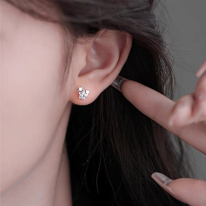Aretes botón con estrellas de plata – minimalistas para mujer